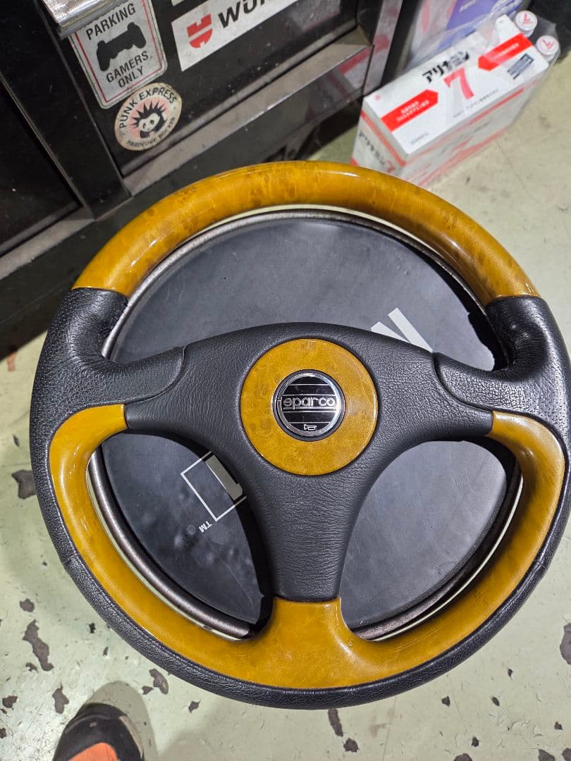 Sparco ホーンボタン　モモステアリング・ハンドル本体 黒/ウッド