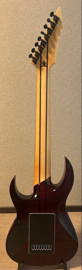B.C.Rich Shredzilla EVERTUNE/DiMarzio 8弦