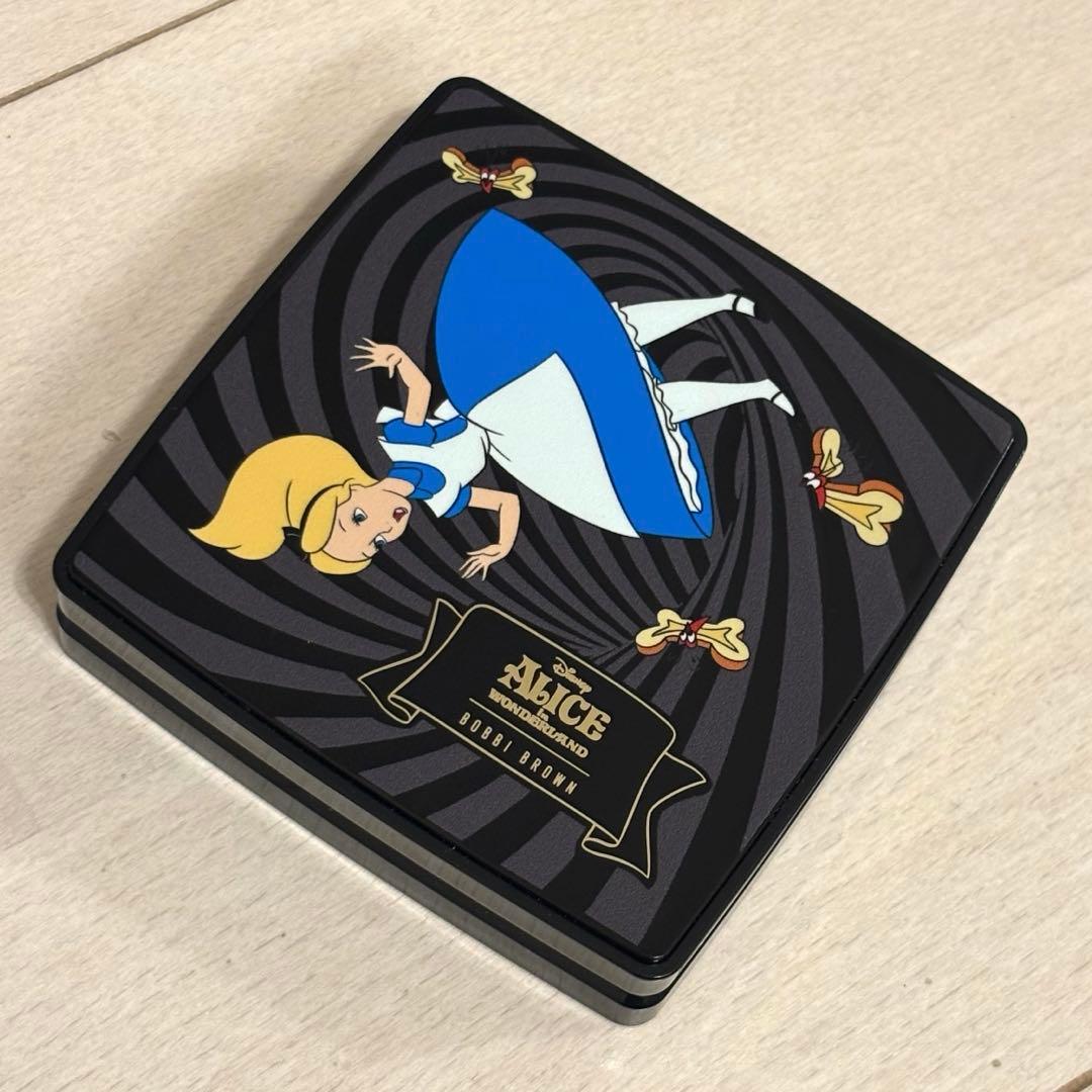 ボビイブラウン　シアーフィニッシュプレストパウダー