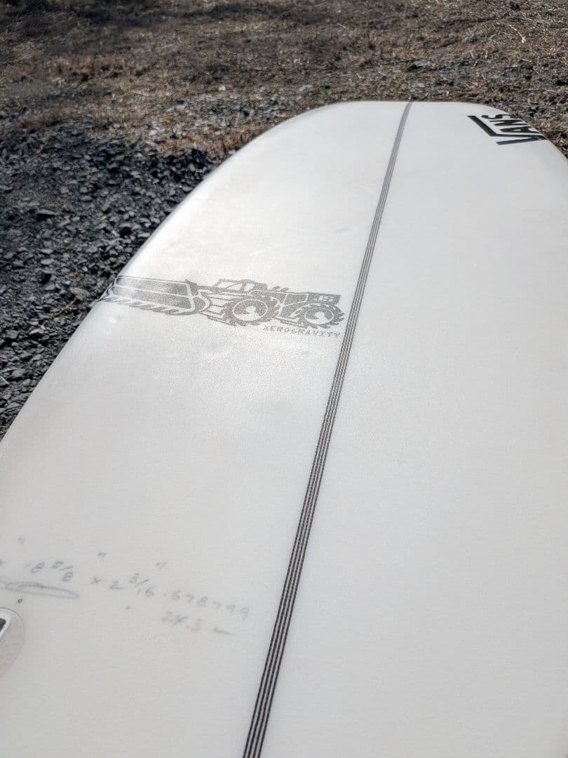 JSサーフボード ゼログラビティ 5'7”　24.3L