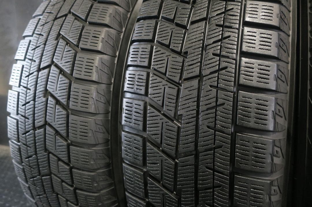 日産純正 C26 セレナ 後期 22年製 国産スタッドレス 195/60R16