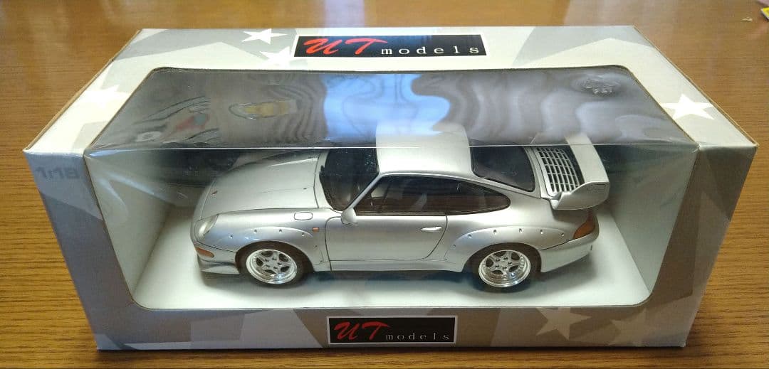UTモデルズ 1/18 ポルシェ911 (993)GT2 シルバー