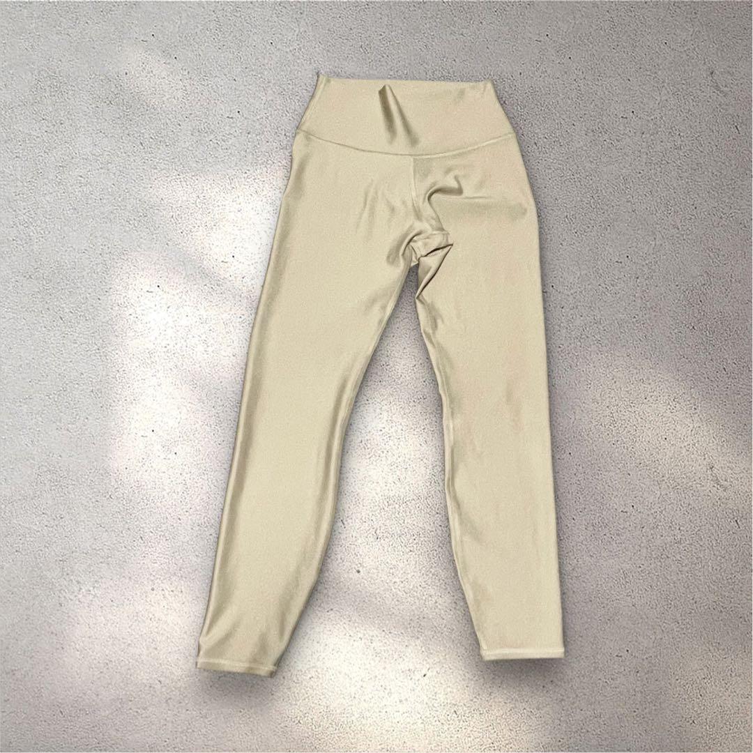 Ｍ未使用級alo yoga アロヨガ ハイウエストAirlift Legging