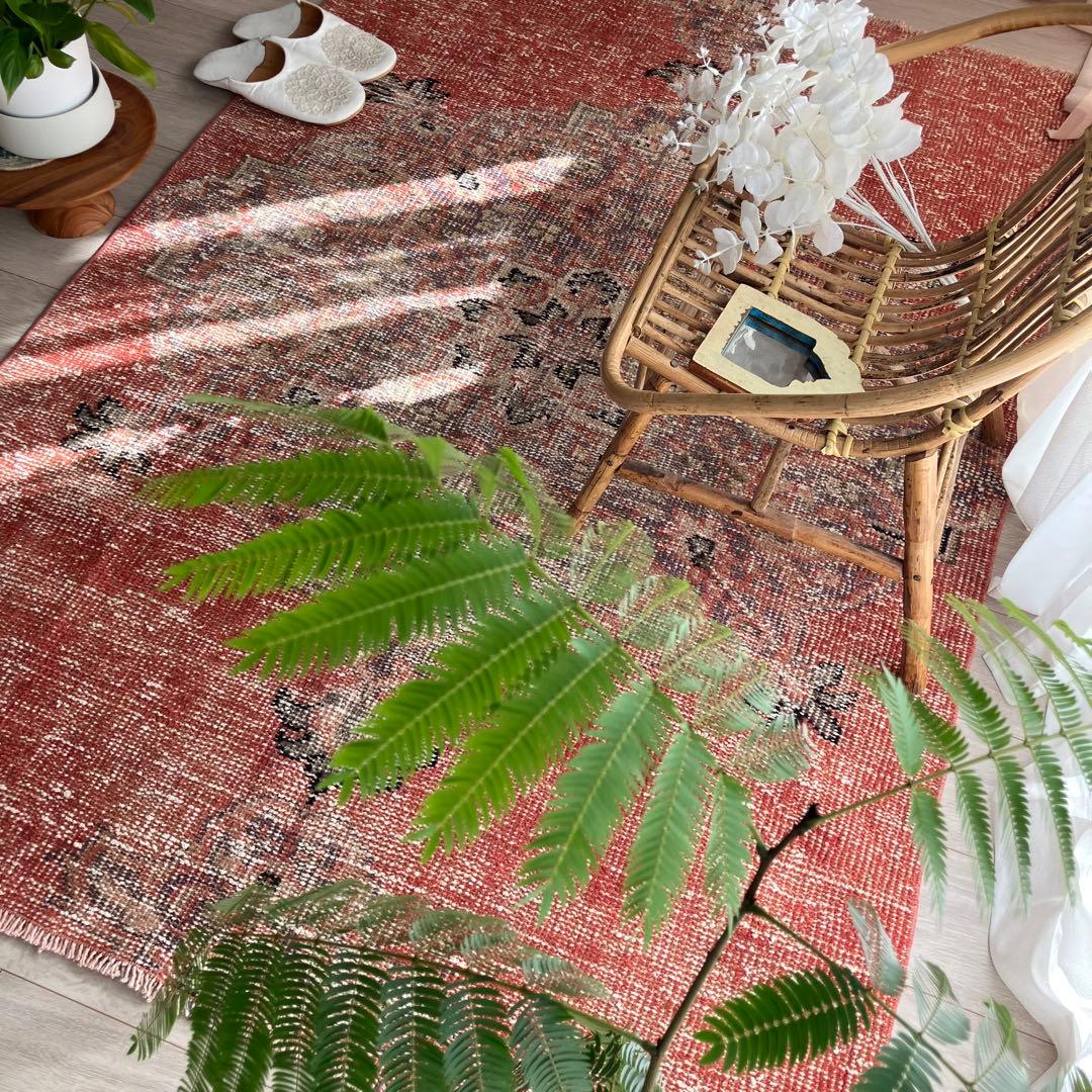 シャビーレッドコーラル116×174ブラック　メダリオン　トルコヴィンテージラグ