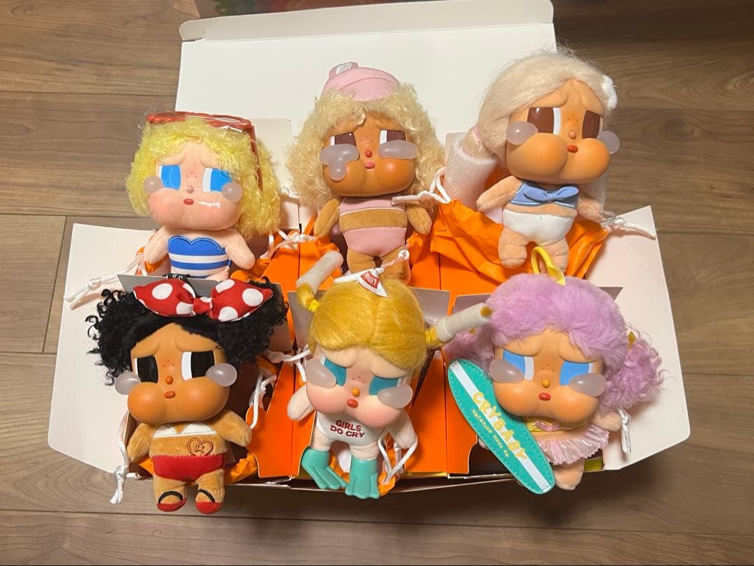 【正規品】popmart crybaby VACATION MODE ON