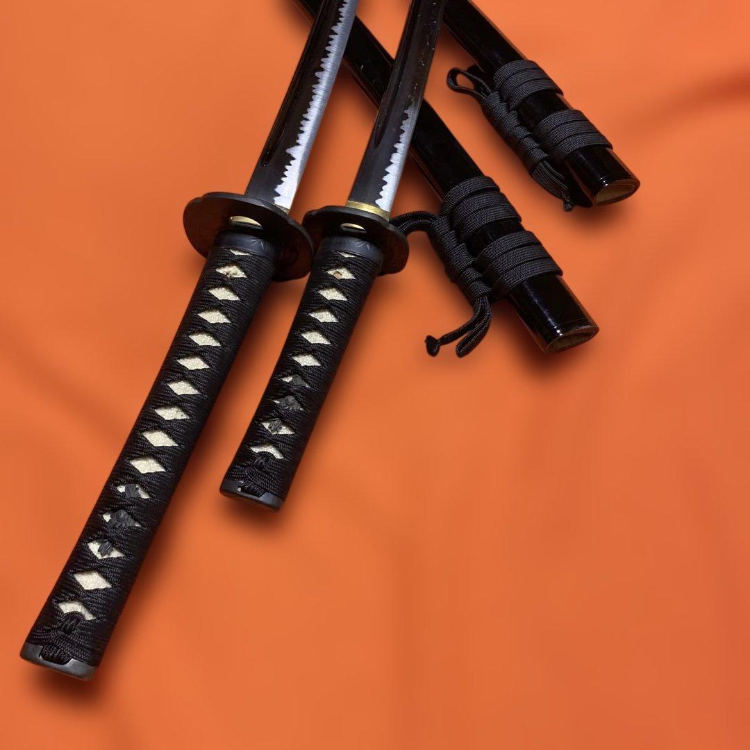 高級居合刀大小２本 黒柄 竹笹木瓜黒鍔 黒呂鞘