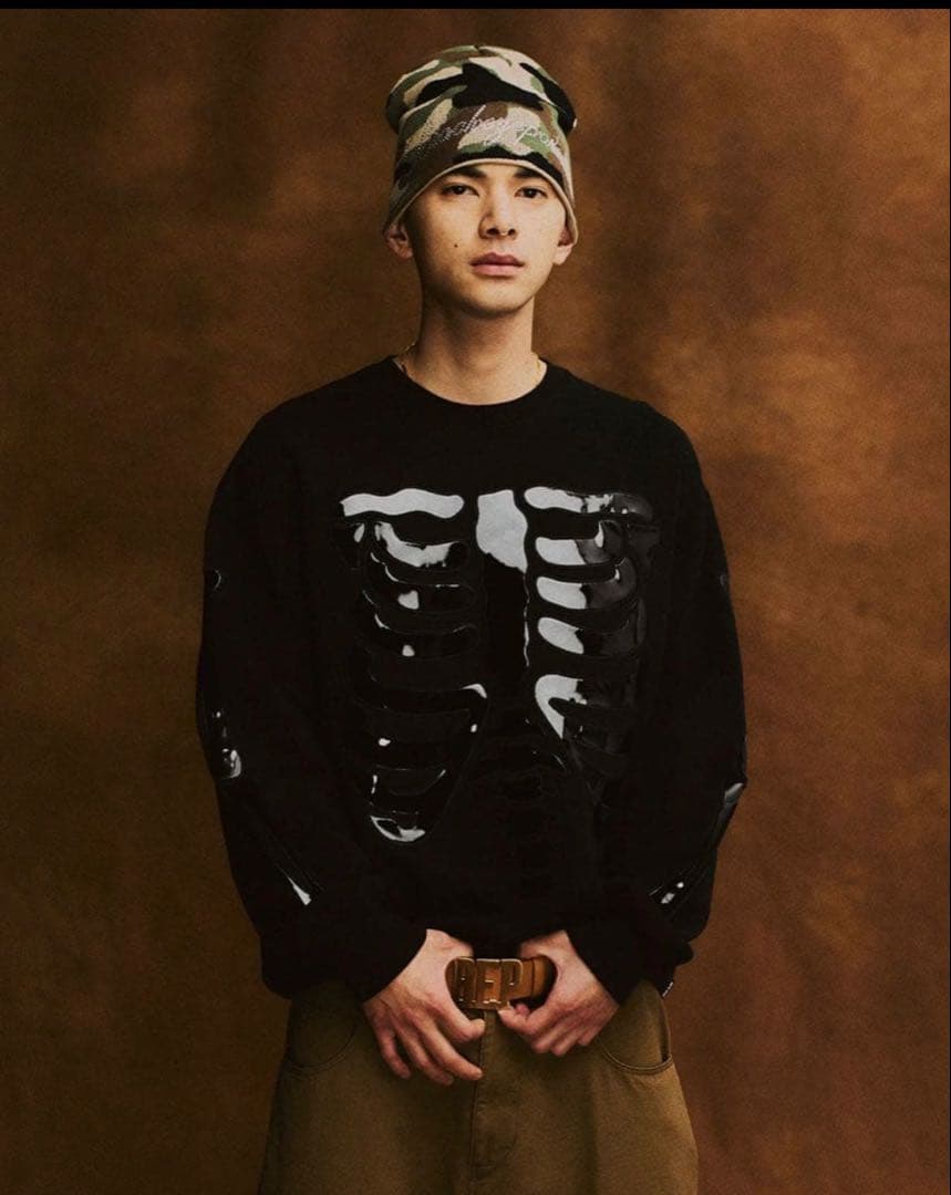 トップス SKELETON PATCHED CREW SWEAT