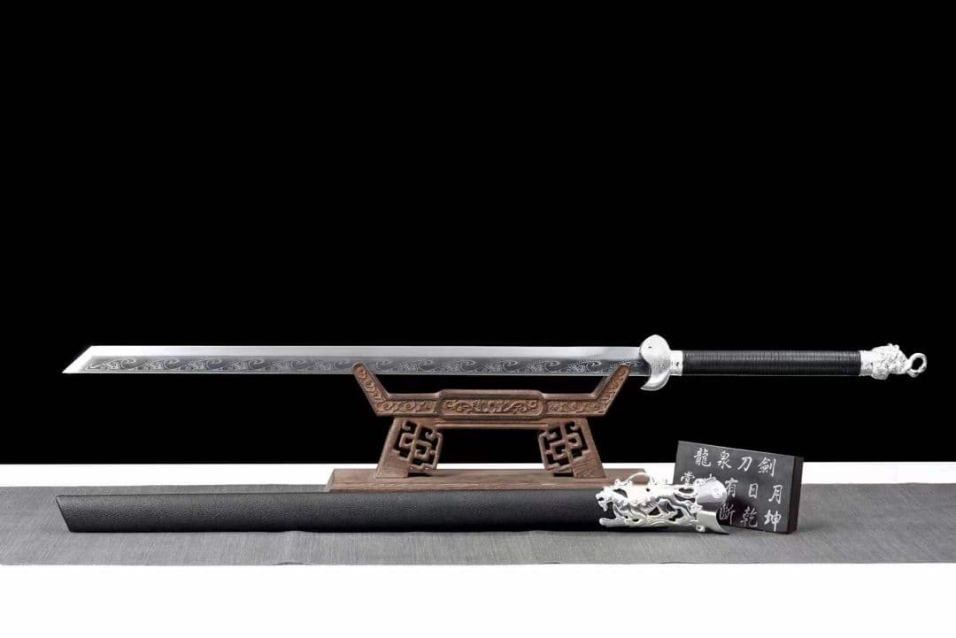 八卦戦刃（シルバー）古兵器 武具　刀装具　日本刀　模造刀 居合刀