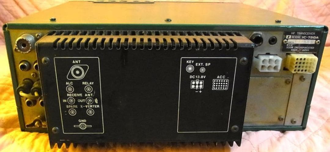 IC-750A HFトランシーバー 100W　オールモード　動作品