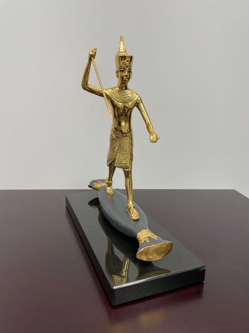 SAKUちゃん 古代エジプト美術ギャラリー「狩人ホルスの姿をした王」