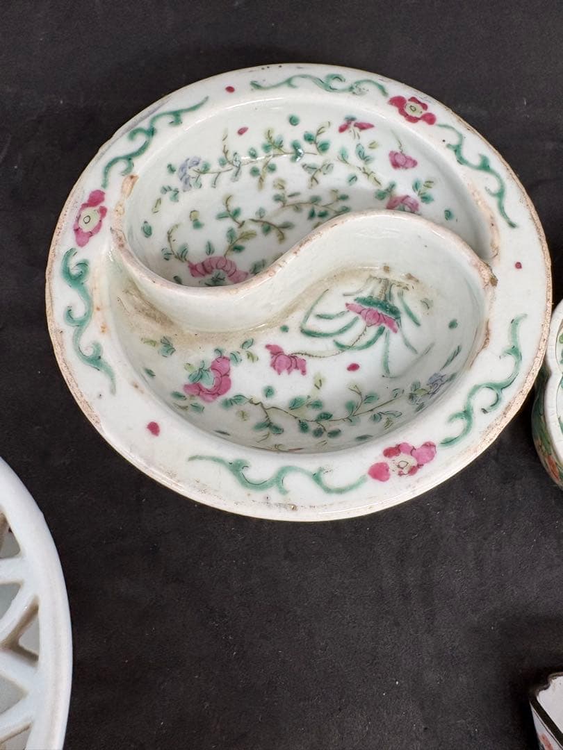 清時代唐時代徳化窯博古圖紋様 磁器大花瓶 伝世品焼物 粉彩