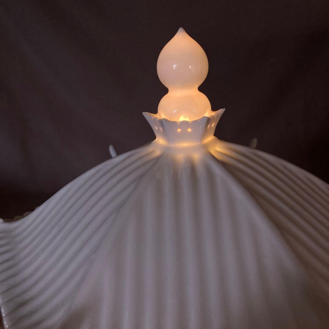 【杉原一壷】白磁彫刻の伝統　日本の名窯　杉原一壷作　白磁彫刻夢殿　照明灯置物