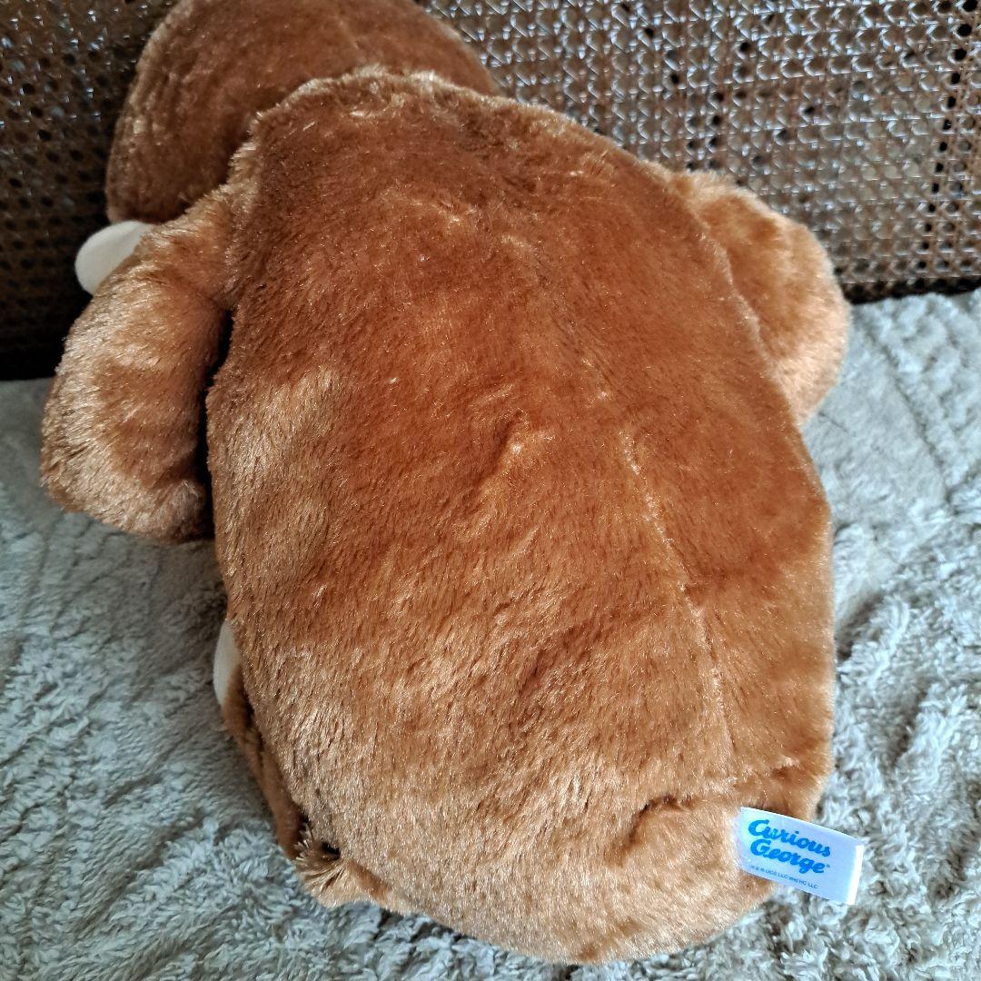 おさるのジョージ ぬいぐるみ 　大きめ座った状態で60cmくらい