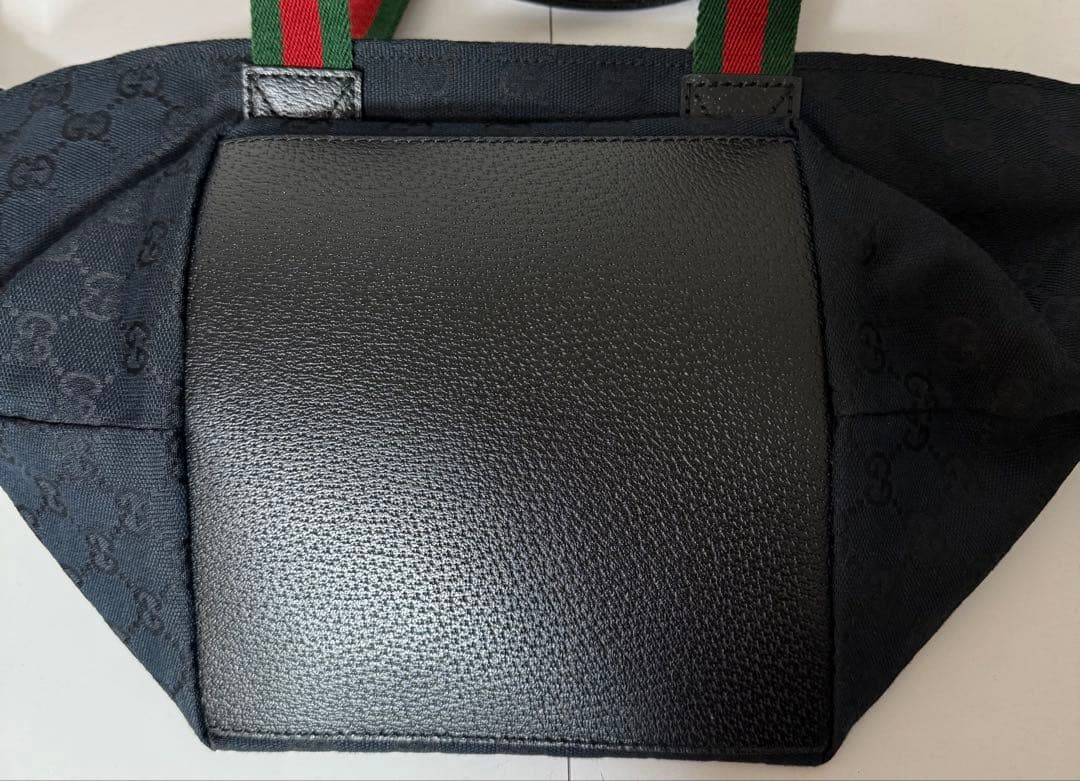 GUCCI トートバッグレディース シェリーライン キャンバス 舟形 GG柄 黒