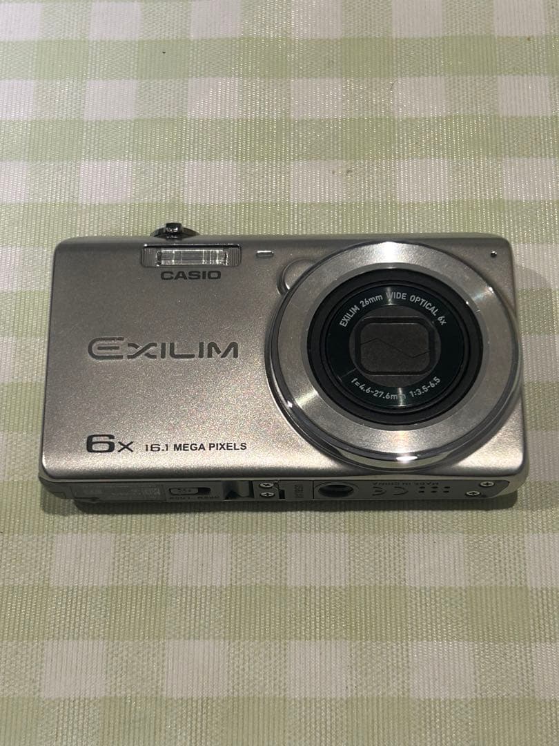 CASIO EXILIM EX-ZS26 16.1MP コンパクトデジタルカメラ