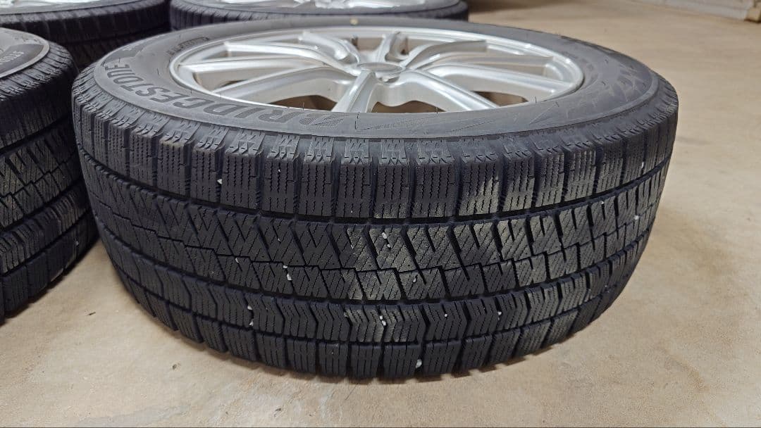 215/55R17 VRX2 17インチ スタッドレスタイヤ ホイールセット