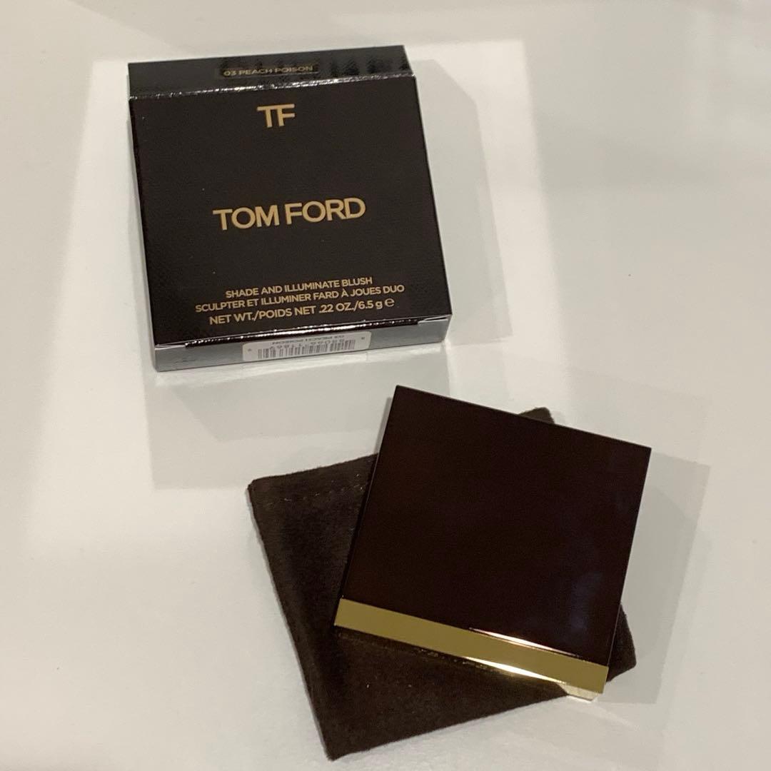 トムフォード シェイド アンド イルミネイト ブラッシュ 03