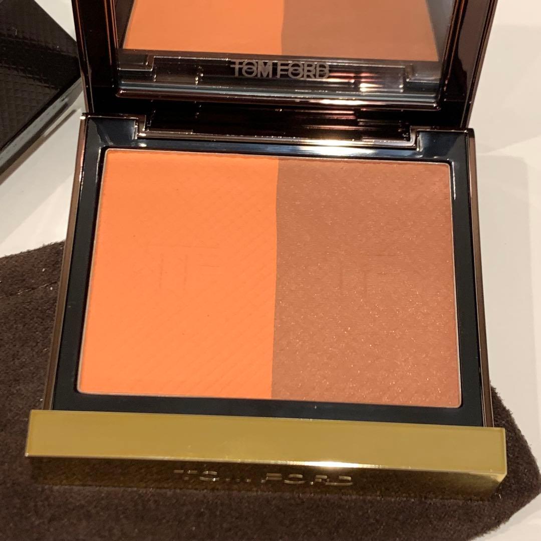 トムフォード シェイド アンド イルミネイト ブラッシュ 03