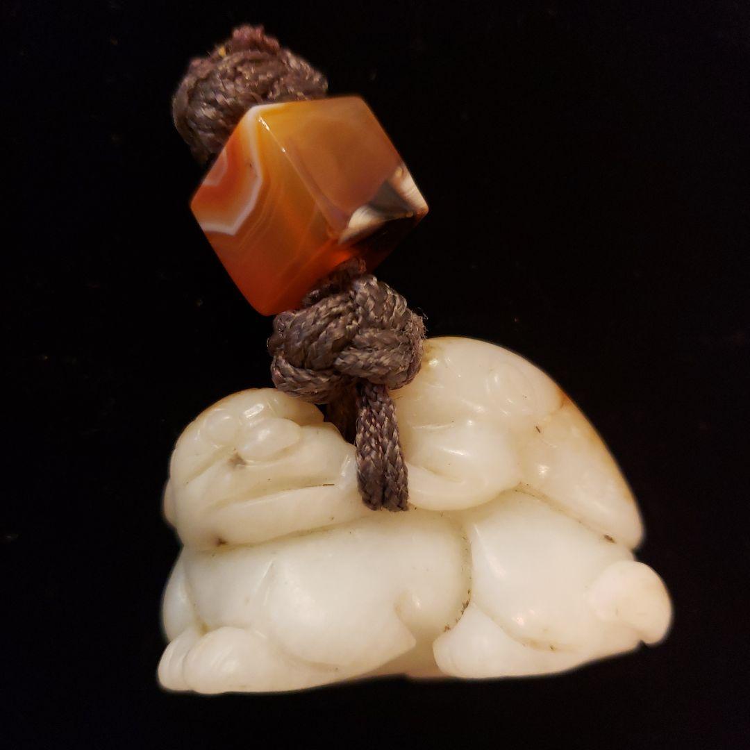 香港で買った石のお守りの置物