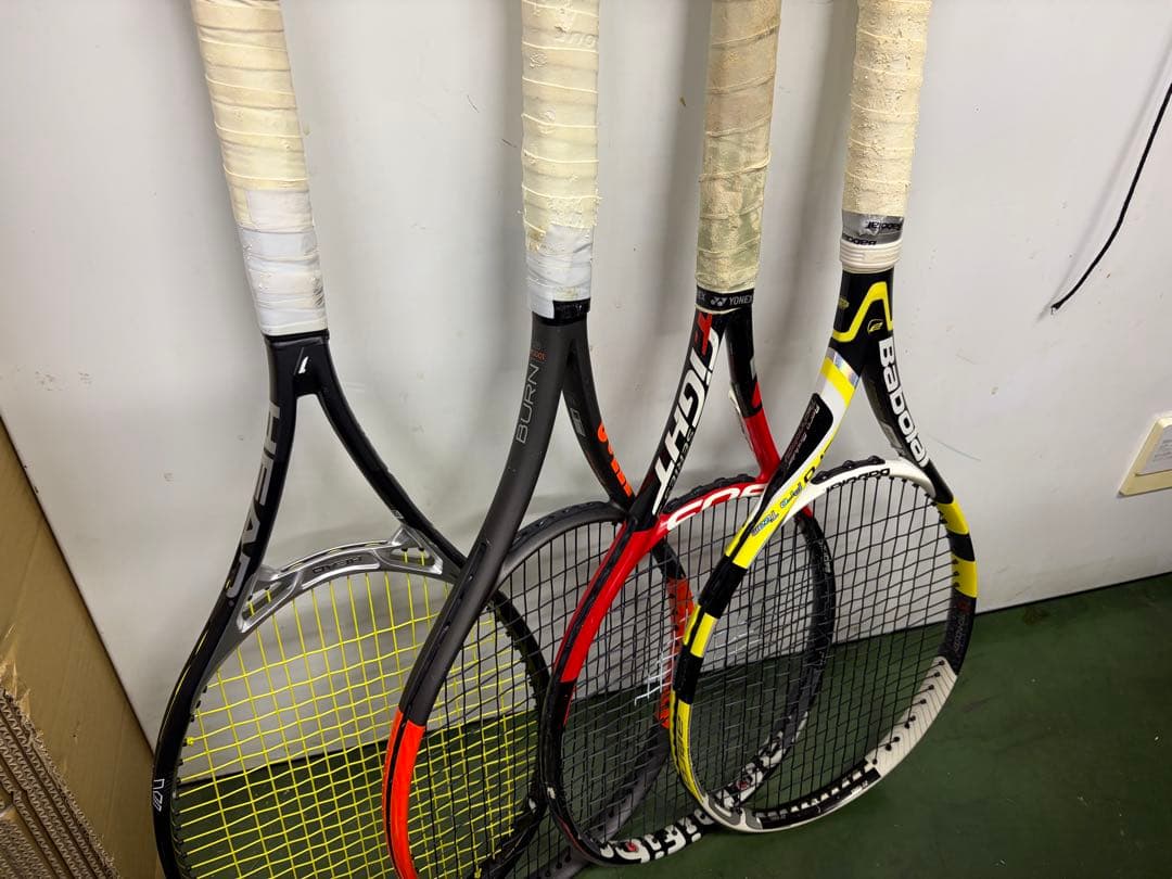 硬式テニスラケット 4本　　バラ売り可