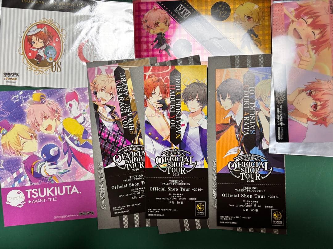 ジャンルごちゃまぜ　まとめ売り　約500点ほど　缶バッジ　鬼滅　うたプリ