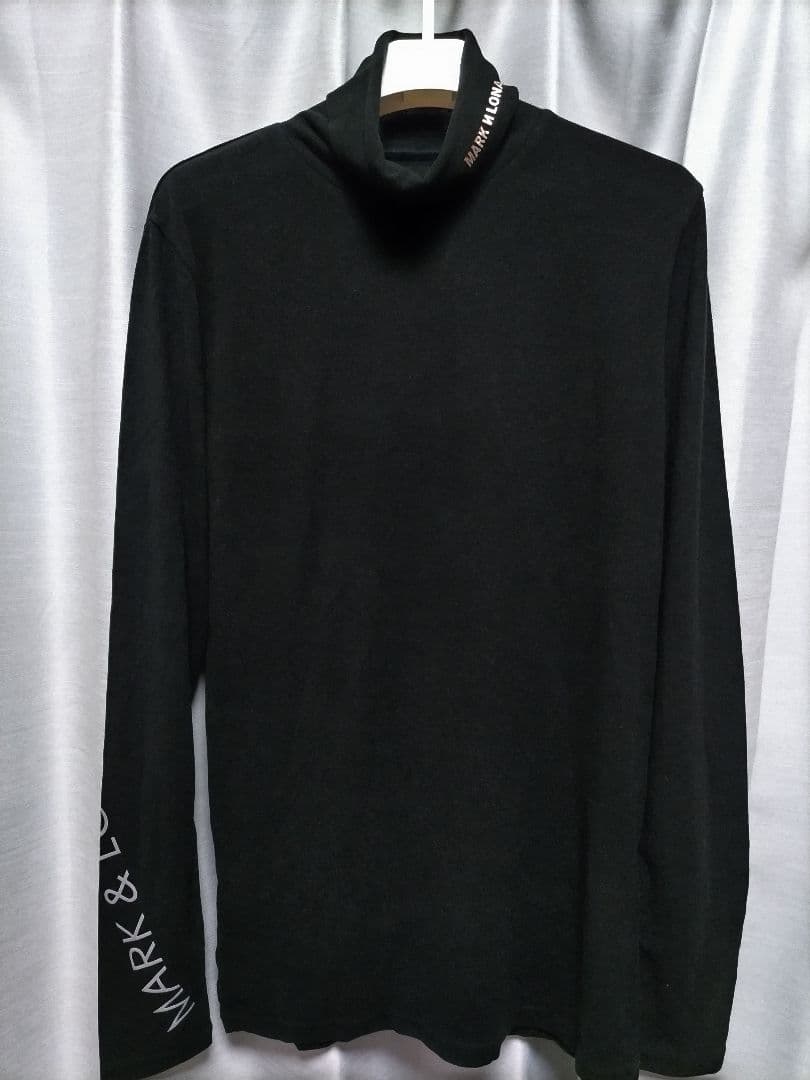 マークアンドロナ　タートルネック　黒