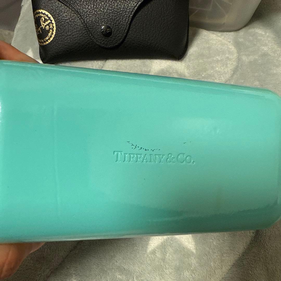 Tiffany & Co. ブラックサングラス ケース付き swarovski