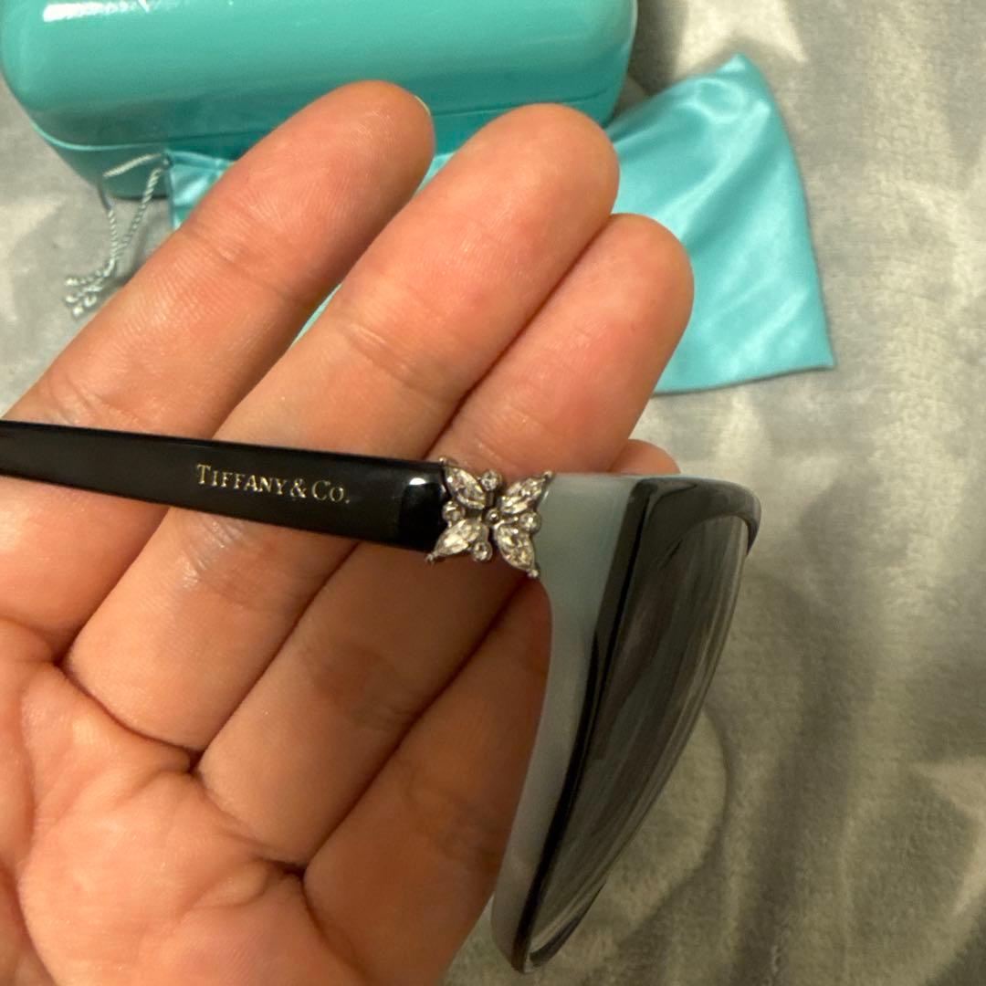 Tiffany & Co. ブラックサングラス ケース付き swarovski
