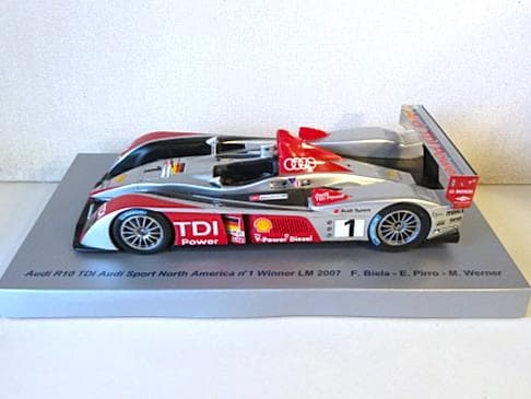 特価 Spark 1/18 アウディ R10TDI 2007 LM Winner