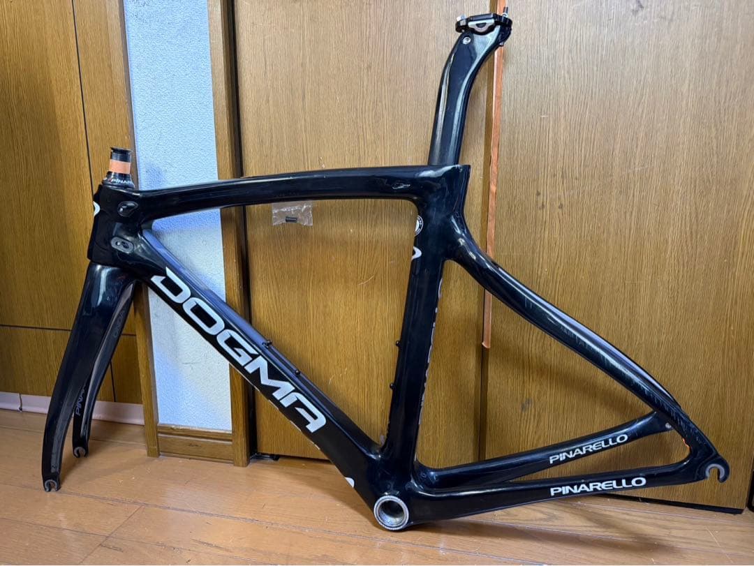 PINARELLO DOGMA F8 カーボンロードバイク　送料無料
