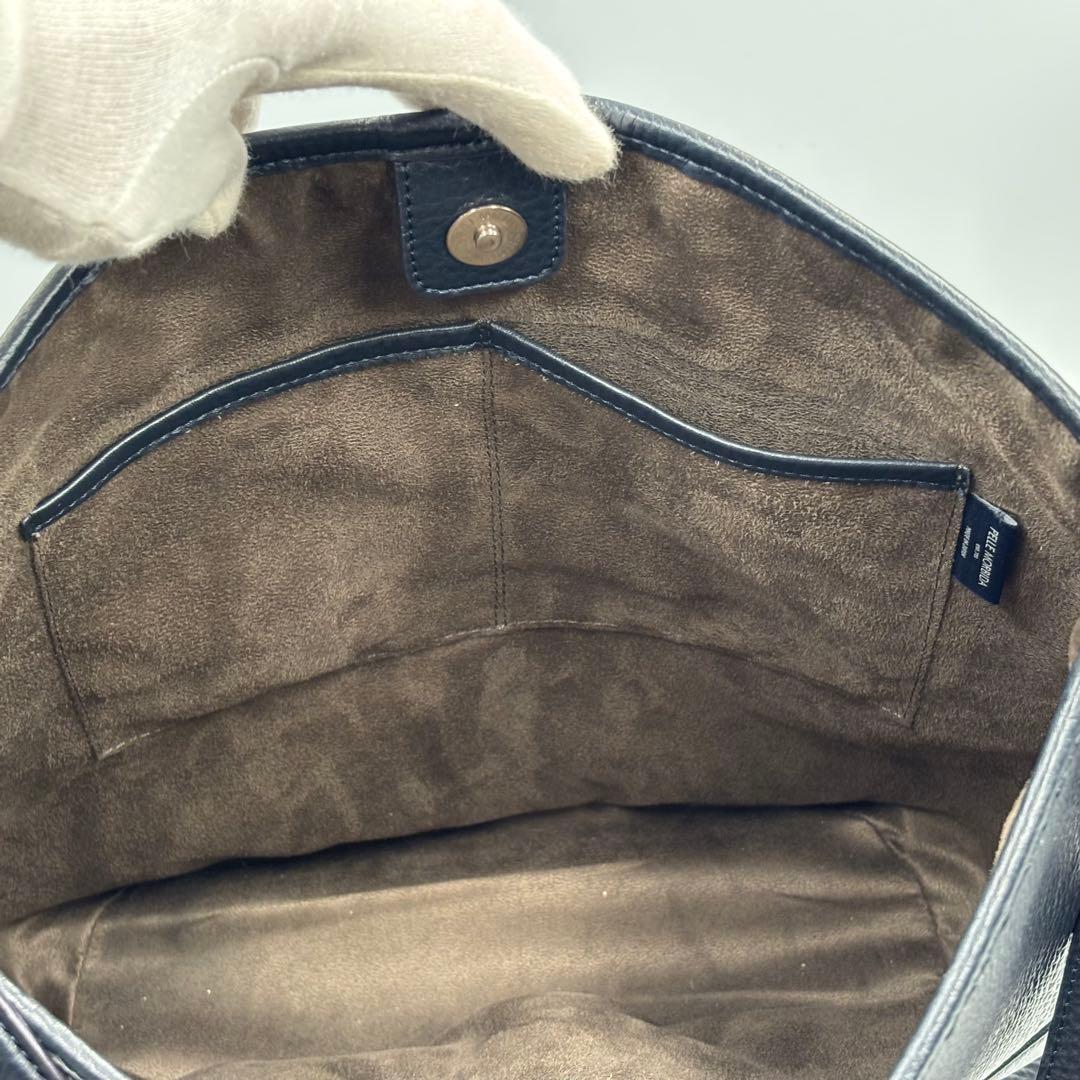 PELLE MORBIDA ペッレモルビダ　ショルダーバッグ　エディターズバッグ