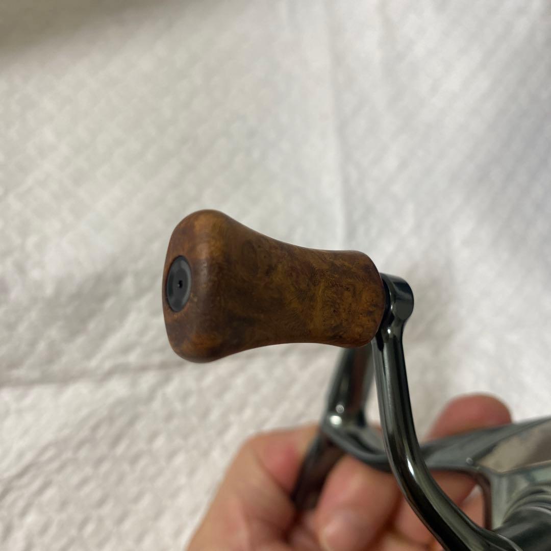 シマノ　 22ステラ　C2000SHG 花梨ノブ　純正ノブ付き