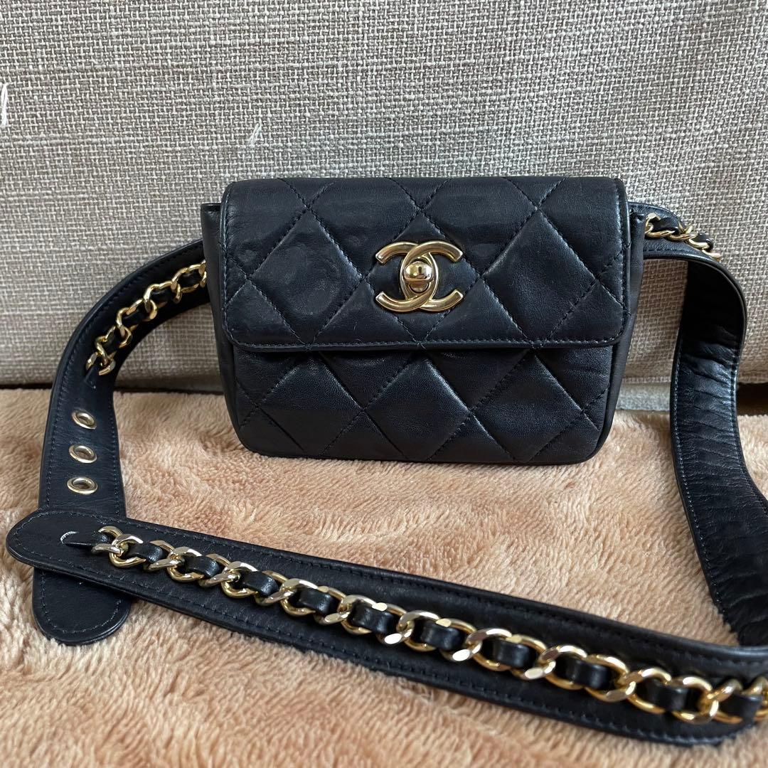 シャネル　マトラッセ　ターンロック　ウエストバッグ　ブラック