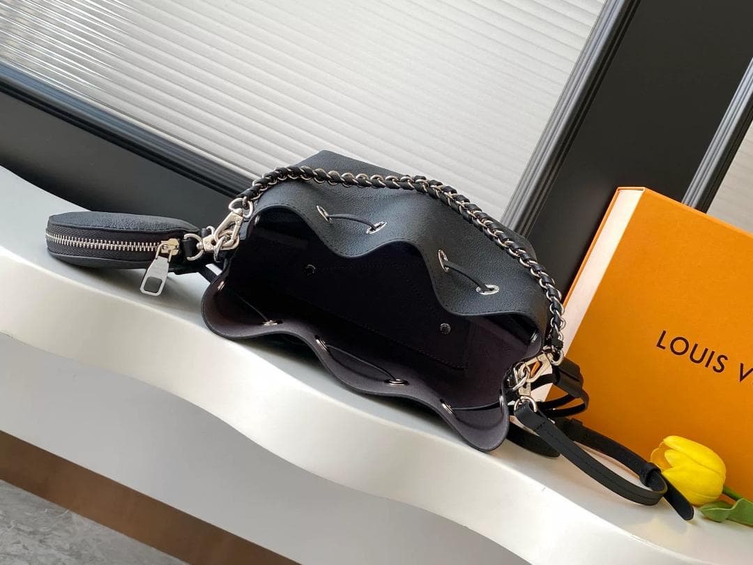 ルイヴィトン マヒナ ベラ 2way チェーン ショルダーバッグ*M57070