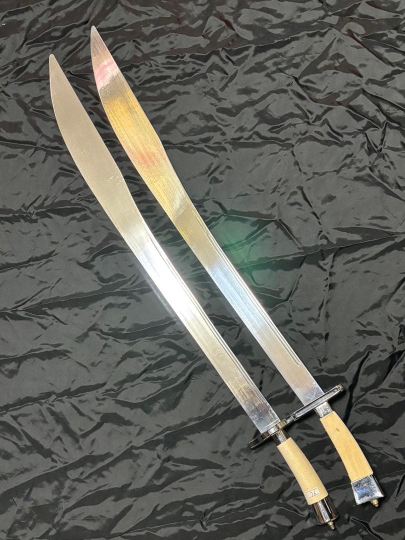 お買得！中国武術 ジュラルミン製響双刀 訳あり品 少林寺 カンフー 演武、大会用