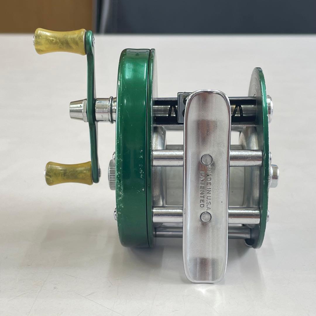 リール Shakespeare 1973D Sportcast MODEL FK