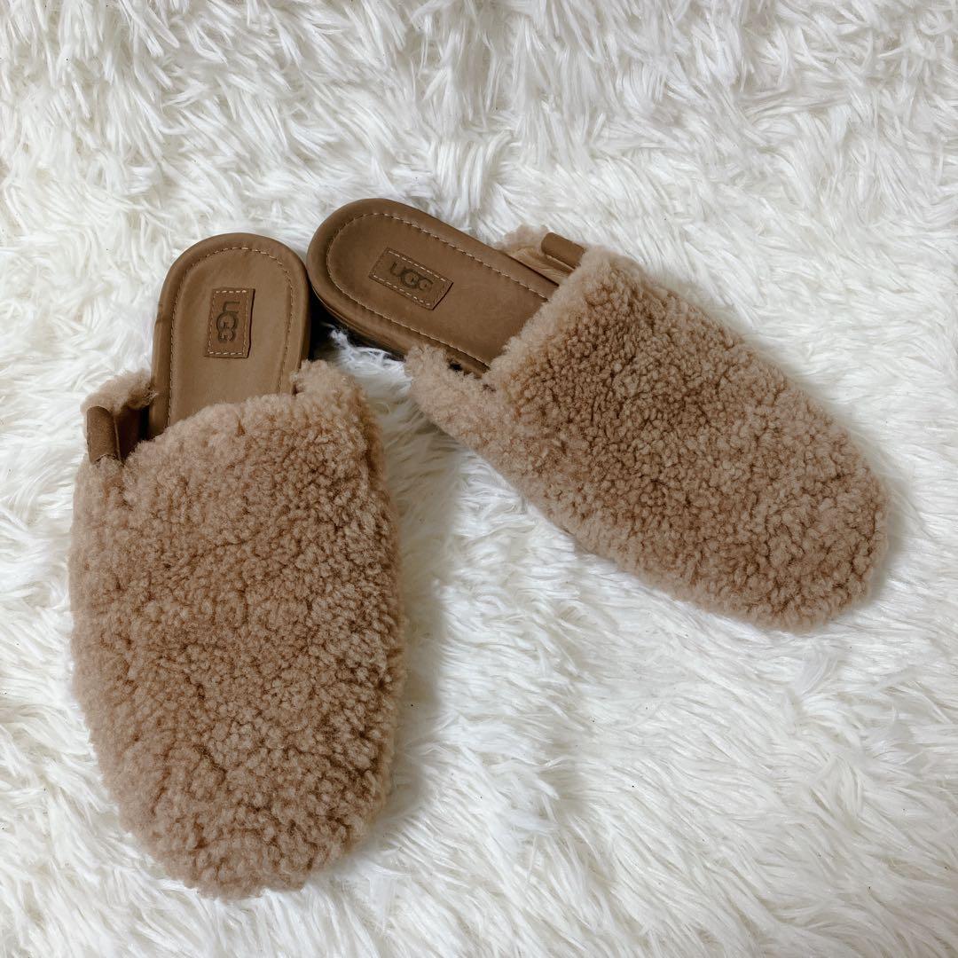 美品 UGG ジャナヤ コージー ミュール キャメル ボア ファー 22cm