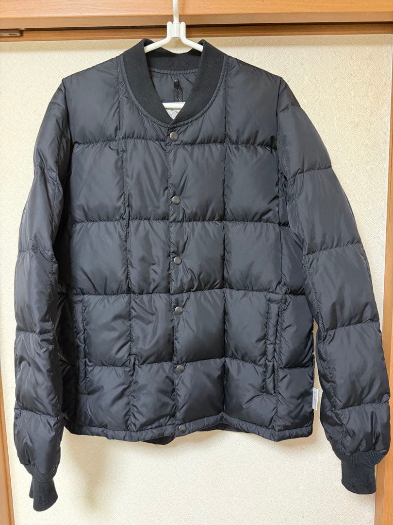 ロッキーマウンテンフェザーヘッド　ブラック キルティング ダウンジャケット　42