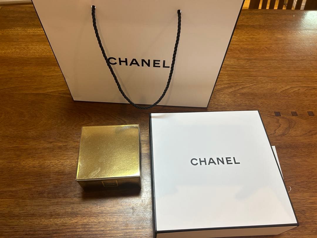 シャネル ココ ヌワール ボディ クリーム⭐︎ギフトBOX一式付き