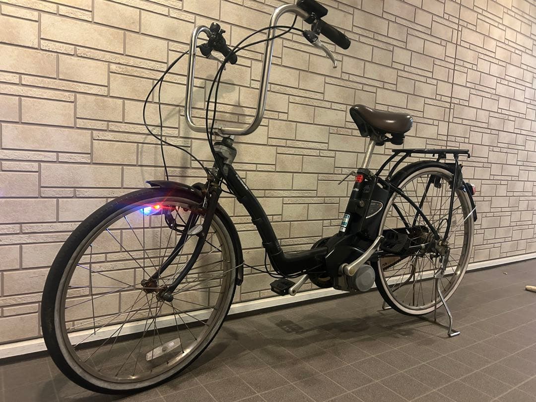 兵庫県神戸市より！Panasonic電動アシスト自転車バッテリー弱充電器付です。