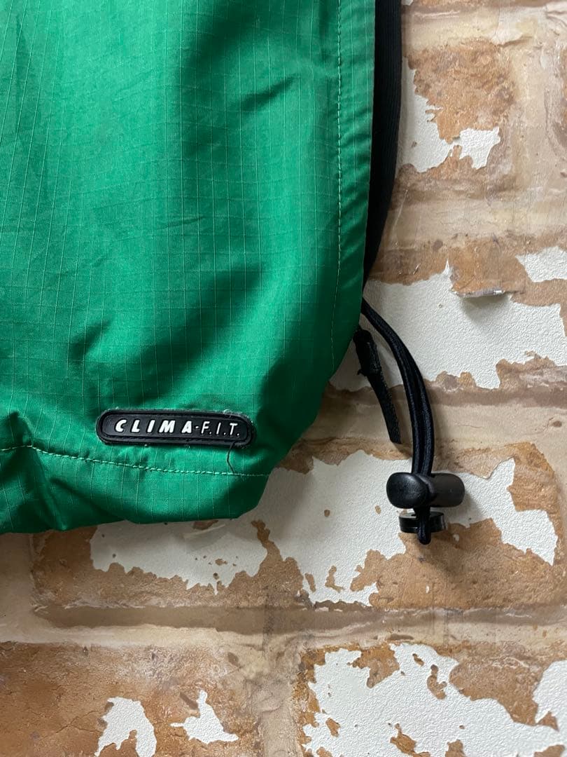 90s NIKE ナイキ　ナイロンベスト　ベスト　刺繍　スウォッシュ　緑　y2k