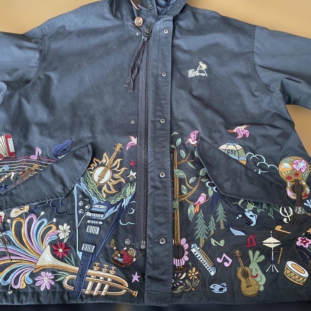 go slow caravan 刺繍入りフード付きモッズコート