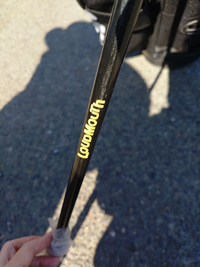 ラウドマウス【モナ】中古キャディバッグ　フードカバー破損