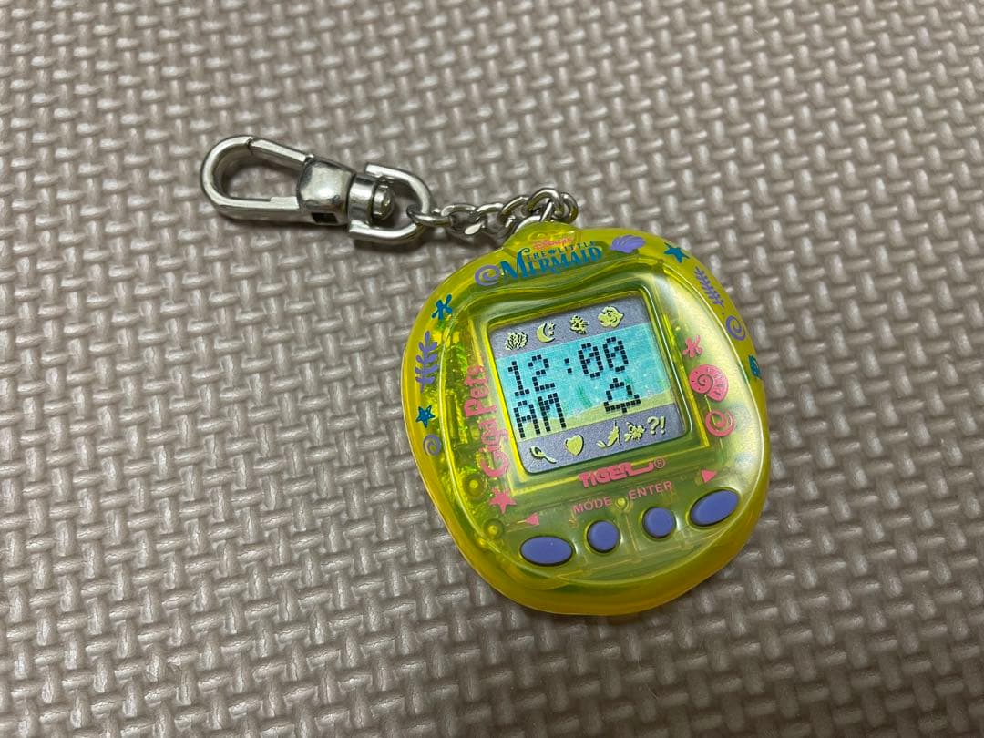 TIGER Giga Petsリトルマーメイド　たまごっち　系