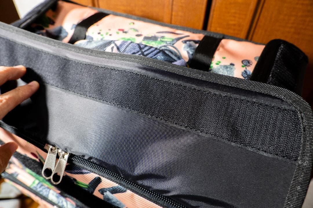 Uber Eats 配達用バッグ デザインモデル