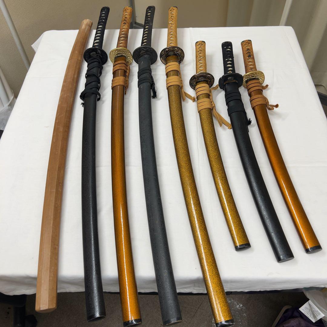 【傷あり】模造刀 8本 まとめ 透かし鍔 太刀 脇差 白鞘 龍 黒鞘 金梨地