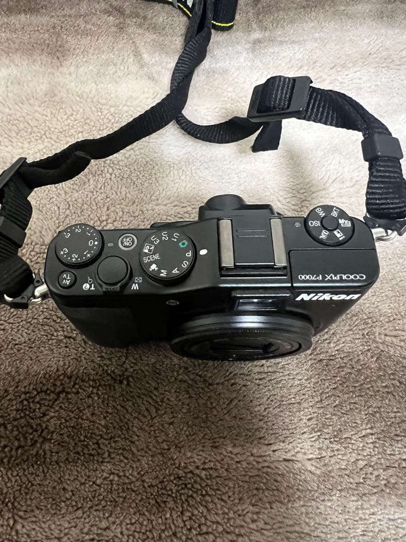 Nikon coolpix P7000 コンパクトデジタルカメラ