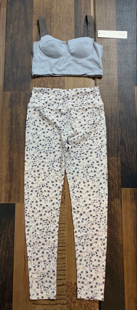 美品　エミヨガ　ヨガウェア　水色×モカ　サイズ1 M相当