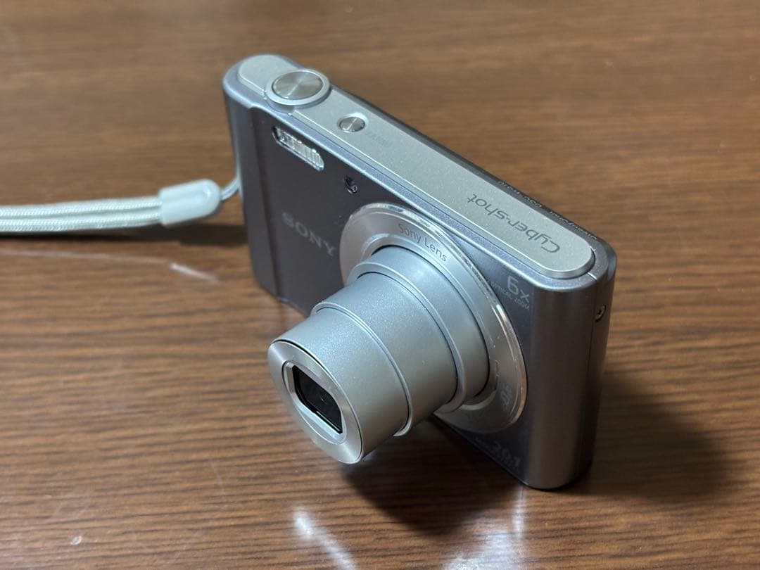 SONY サイバーショット DSC-W810 動作確認済み 本体、バッテリーのみ