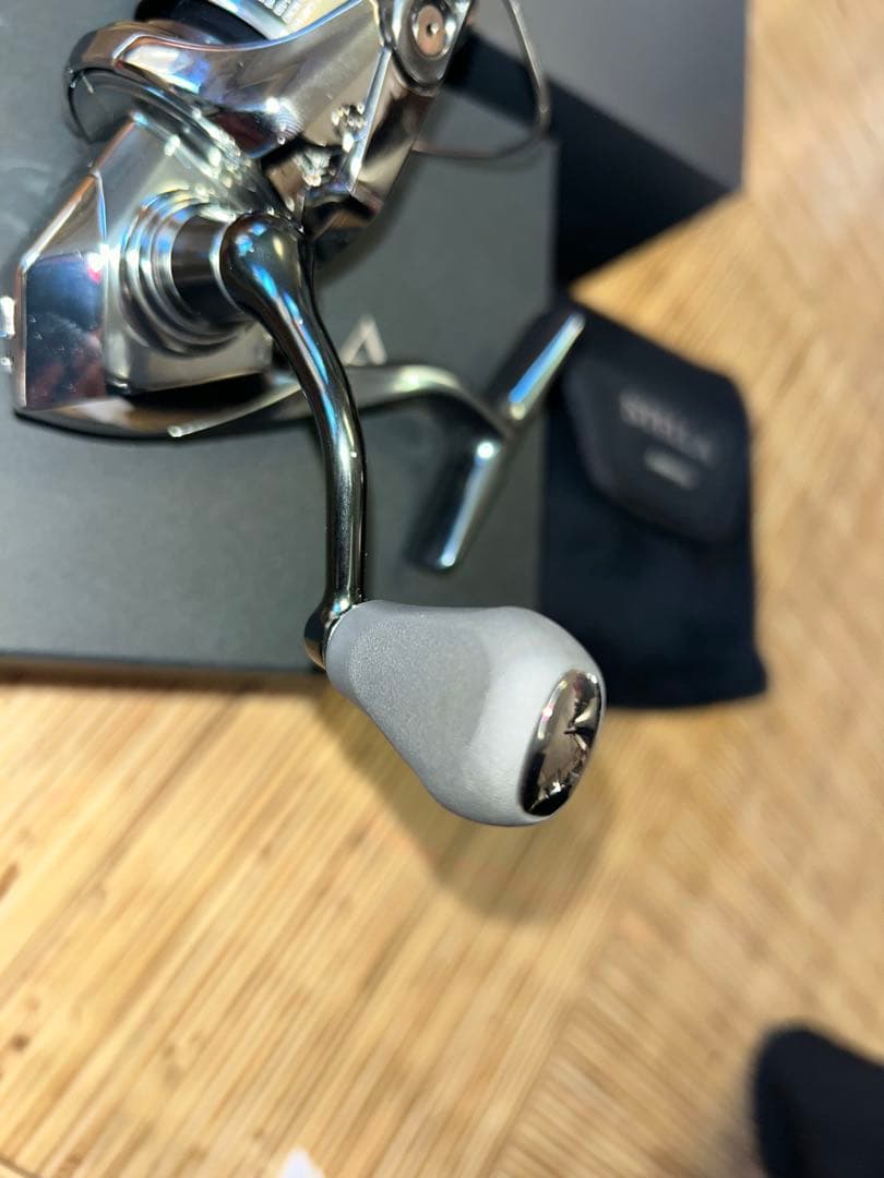 STELLA C2000SHG スピニングリール 22 ステラ　トラウト　シマノ